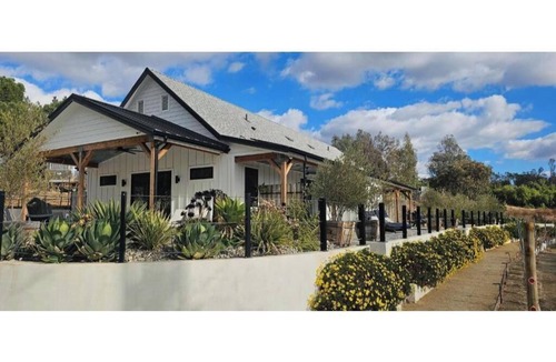 Temecula Villa | King Suite Villa Rose @Hidden Hacienda