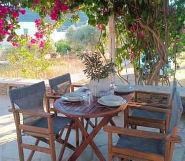 Platis Gialos House | Klimi's villa!