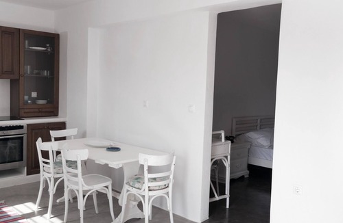 Kithnos House | Kyon Beach Suites Kythnos