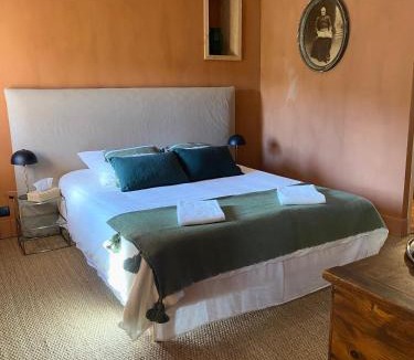 Fressac Bed & Breakfast | La Bartassade - Splendide chambre d'hôtes, indépendante et moderne