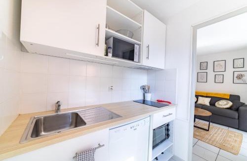 Cavalaire-sur-Mer Apartment | La Castillane - Appt avec piscine partagée