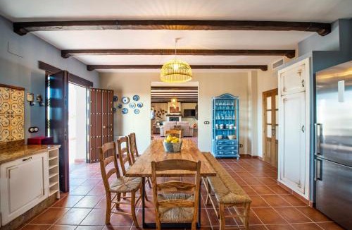 Almodovar del Rio Villa | La Garrida, casa con encanto cerca de Córdoba