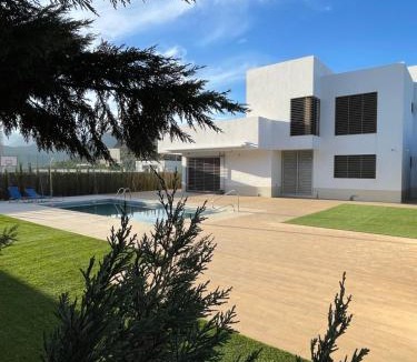 Felix Villa | LA MESA