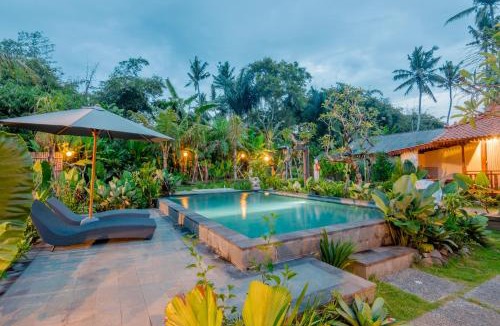Kemenuh House | Laksmi Viridis Villas with Bathtub and Sharing Pool