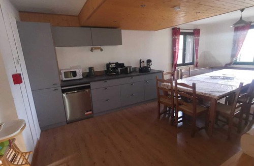 Molines-en-Queyras Ski Chalet | LARGE chalet with garden in Molines-en-Queyras, sleeps 19, fully equipped.