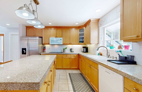 Upper Kingsbury House | Large home among the treetops near Heavenly with hot tub & great deck