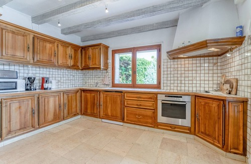 Valreas House | Large House with Private Pool in a Peaceful Setting – Pets Welcome