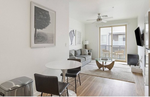 Midway Apartment | Large newly designed 1BR apt with high end appliances in prime location!