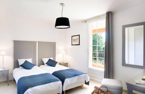 Saint-Saturnin-les-Apt House | Le Clos Savornin V10IC by Interhome