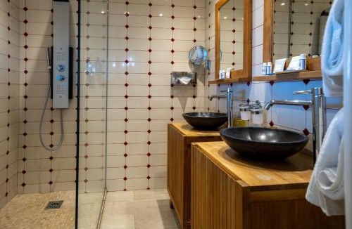 Gordes Hotel | Le Palais d'Aglaé, Hôtel de Charme
