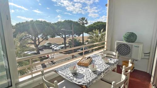 Sainte-Maxime City Centre Apartment | Les Dauphins
