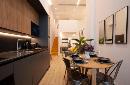 Nou Moles Apartment | LOFT Accommodative B