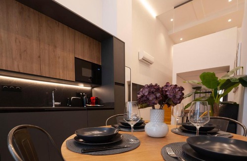 Nou Moles Apartment | LOFT Accommodative B