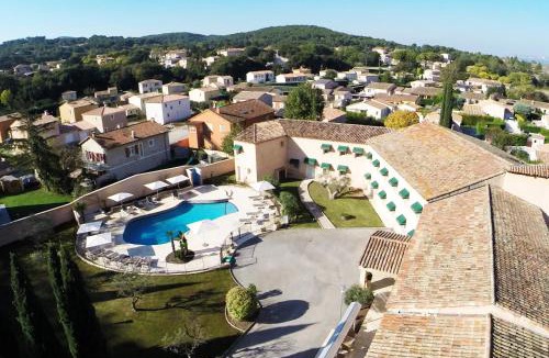 La Roque-d'Antheron Hotel | Logis Hôtel Le Mas De Jossyl