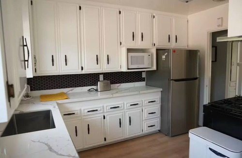 South of Conant House | Long Beach Getaway – Relax & Unwind with Hot Tub Jacuzzi