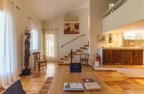 Saignon Villa | Longomai