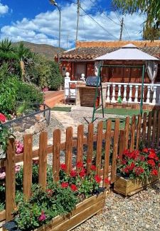 Majada del Moro House | Lorca - Cottage - Sleeps 4 - Pet Friendly - Pool