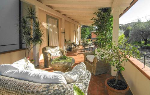 Cascine-La Croce House | Lovely Home In Castelvecchio Di Comp With Wifi