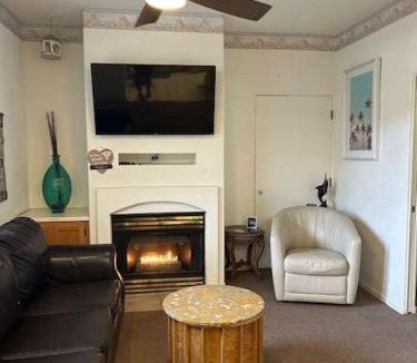 Oceano House | Low Tide Lounge
