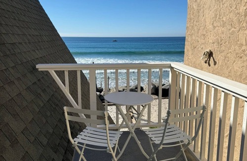 South Oceanside House | Lux Oceanfront 4-Bed, 3-Bath Beach House. Sleeps 10. Buccaneer Beach, Oceanside