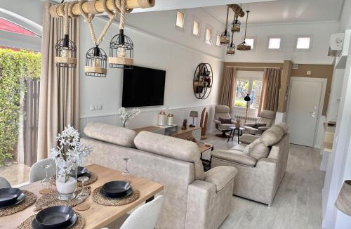 Torre-Pacheco Villa | Luxurious Frontline Golf Villa on Mar Menor Golf