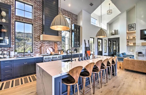 Temecula House | Luxurious home with breathtaking views on Avocado Grove