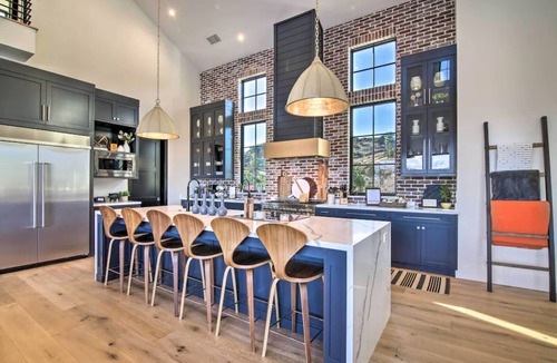 Temecula House | Luxurious home with breathtaking views on Avocado Grove