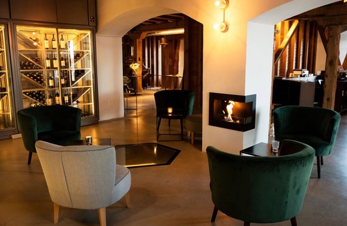 Abarca de Campos Apartment | Luxury Árbol de la Vida Room in Palencia with Wi-Fi