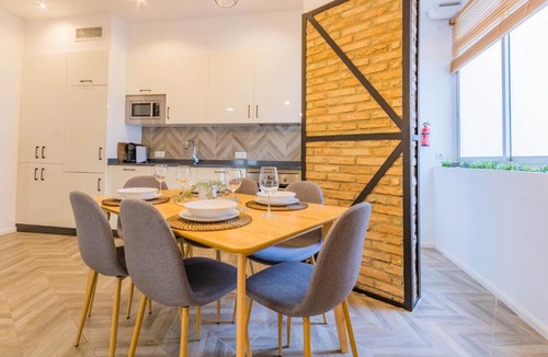 Cercadilla-Medina Azahara Apartment | Luxury Downtown Station Córdoba