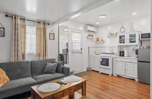 Hawthorne Apartment | Luxury Hawthorne Suite-Near LAX/SoFi/SpaceX