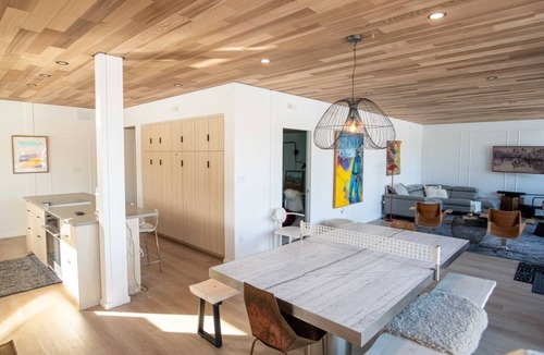 Black Hawk House | Luxury Lakefront Container Home - Sauna, Fishing, Kayaks & Mountain Views