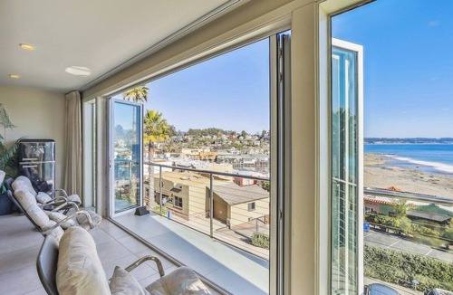Capitola House | Luxury Oceanside Dream – Steps to Capitola Beach