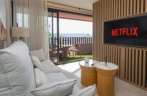 Molina de Segura Apartment | Luxury UCAM Studio | Desk & High-Speed Wi-Fi