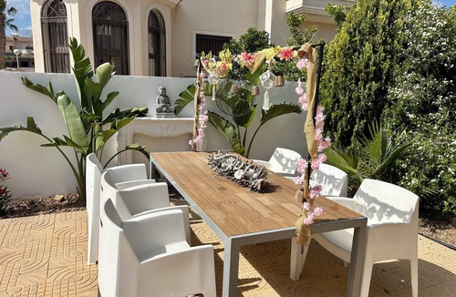 Quesada Villa | Luxury villa "Casa Real" within walking distance of downtown