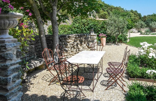 Le Beaucet House | Magnificent Provencal Bastide Located In A Unique Place