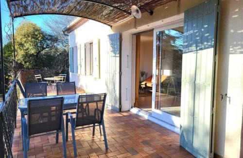 Saint-Saturnin-les-Apt House | Maison avec piscine chauffée, centre village