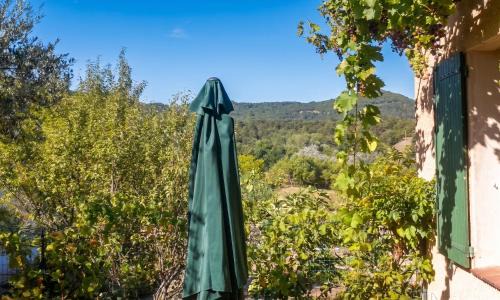 Revest-des-Brousses House | Maison conviviale avec jardin à Revest-des-Brousses