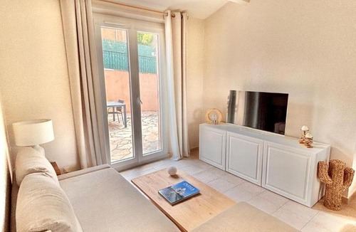 Grimaud Villa | Maison de charme à Grimaud, Terrasse, clim et parking
