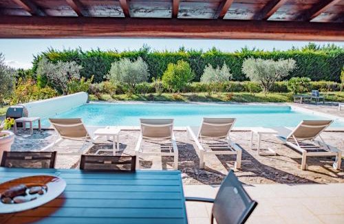 Gordes House | Maison de charme avec climatisation et piscine chauffée à Gordes