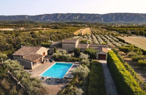 Gordes House | Maison de charme avec climatisation et piscine chauffée à Gordes