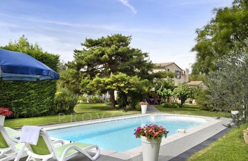 Cavaillon Villa | MAISON de CHARME