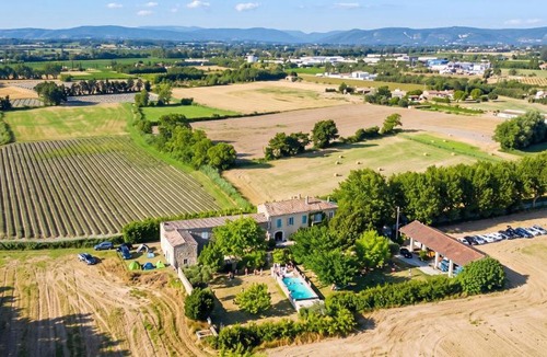 Valreas House | Maison spacieuse près de Valréas avec piscine