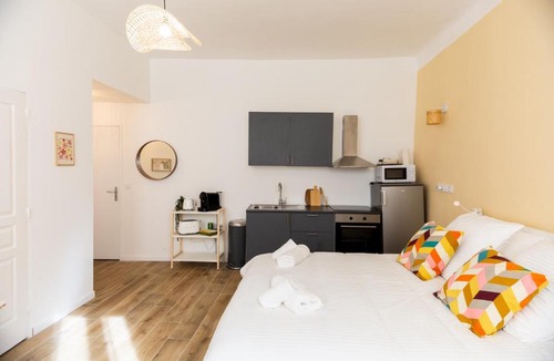 Prefecture Apartment | Maison Sylvabelle - Confort d'exception - Quartier des Antiquaires -