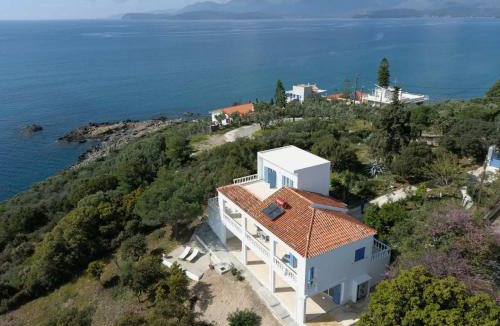 Mavrovouni Villa | Malvazios Villa Big Blue