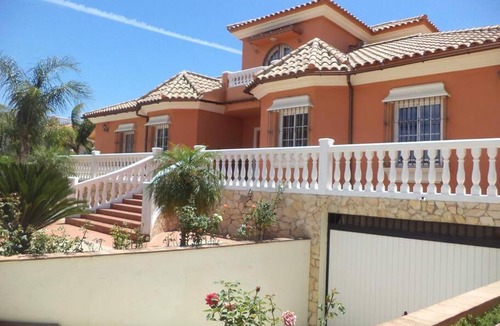 Alhaurin de la Torre Villa | Maravillosa Villa con PISCINA, BARBACOA Y ZONA DE JUEGOS
