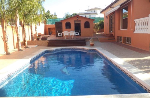 Alhaurin de la Torre Villa | Maravillosa Villa con PISCINA, BARBACOA Y ZONA DE JUEGOS