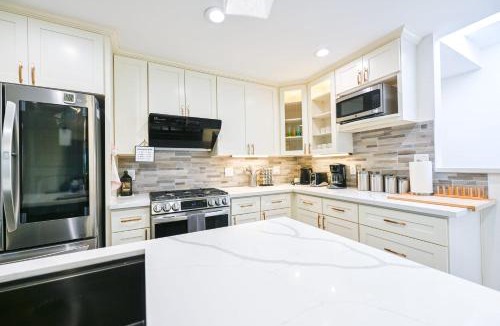 Sunnyvale West House | #Marbella Lane - Exquisite 3BRHome 11-Min to Levi's