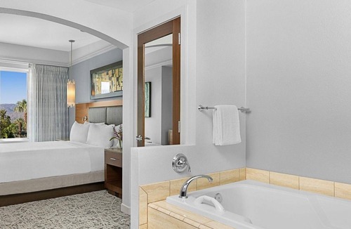 Palm Desert Resort | Marriott's Desert Springs Villas II 2 Bedroom