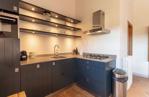 Castelnuovo Berardenga Apartment | Minimal & Modern Home - In Tenuta Arceno