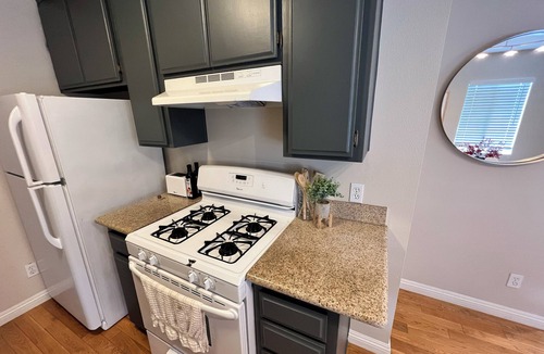 Carthay Circle Apartment | Modern 2 Bed, 2 Bath Furnished Apartment, designed for your comfort!